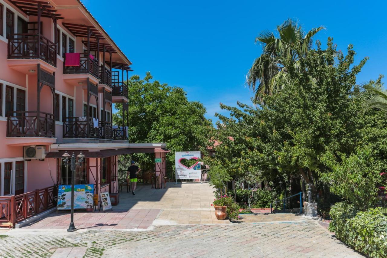 Club Pink Palace Hotel Oludeniz Exteriér fotografie