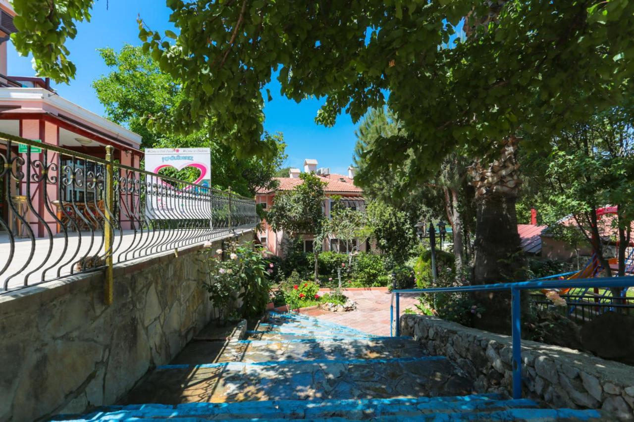 Club Pink Palace Hotel Oludeniz Exteriér fotografie